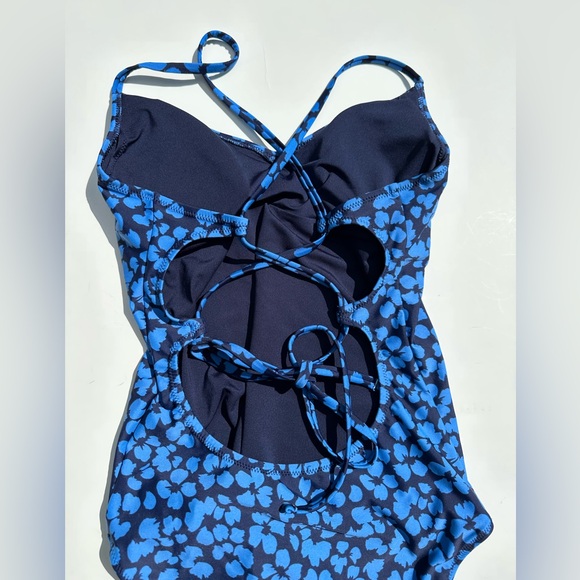 Aerie Blue Floral Strappy Back One Piece Swimsuit - Picture 4 of 8